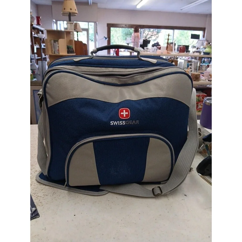 SwissGear Blue and Gray Picnic Backpack with Full Picnic Set